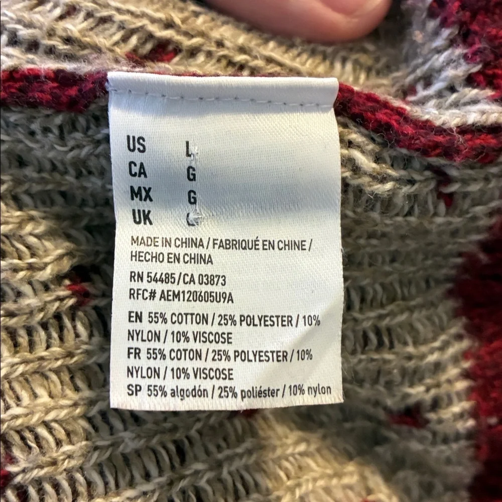 American Eagle Outfitters cozy up